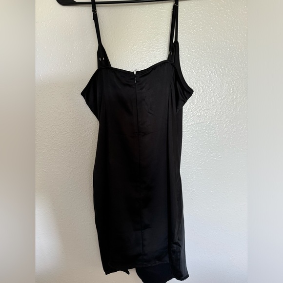 Forever 21 Ruched Satin Mini Dress size M​​ - Picture 2 of 5